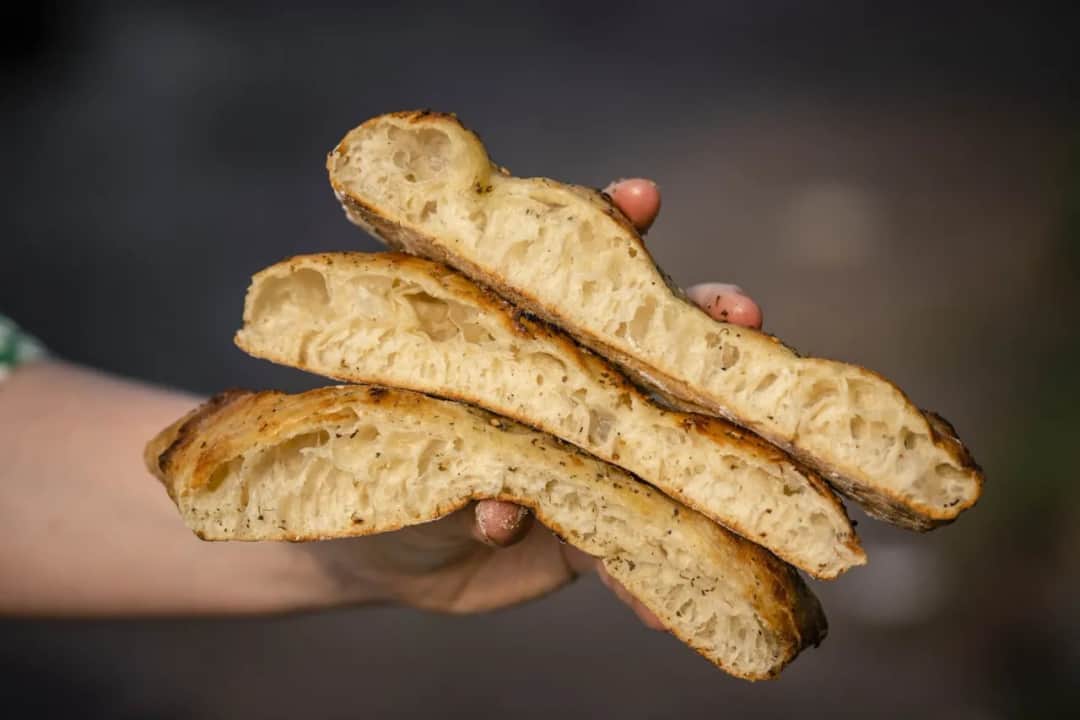 Jak rozmrozić ciasto na pizzę bez utraty jakości i smaku