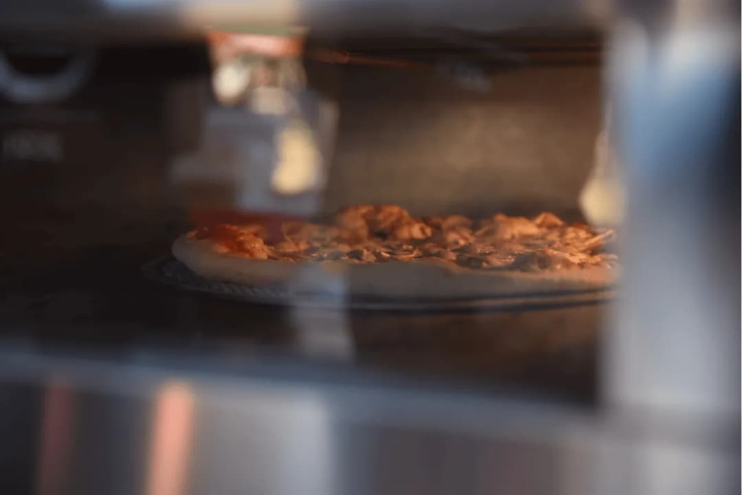 Jaką temperaturę wybrać do pieczenia pizzy, aby uniknąć porażki?