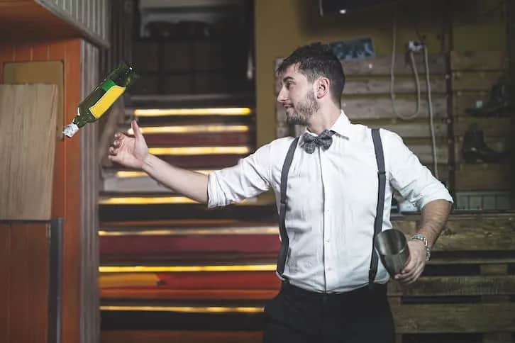 Ile kosztuje drink bar na wesele? Sprawdź, co wpływa na cenę