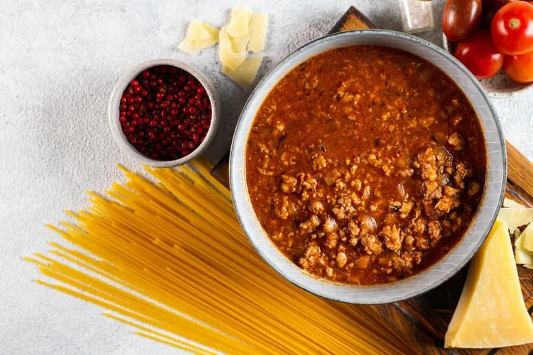 Czy sos do spaghetti można mrozić? Sprawdź, jak to zrobić bezpiecznie