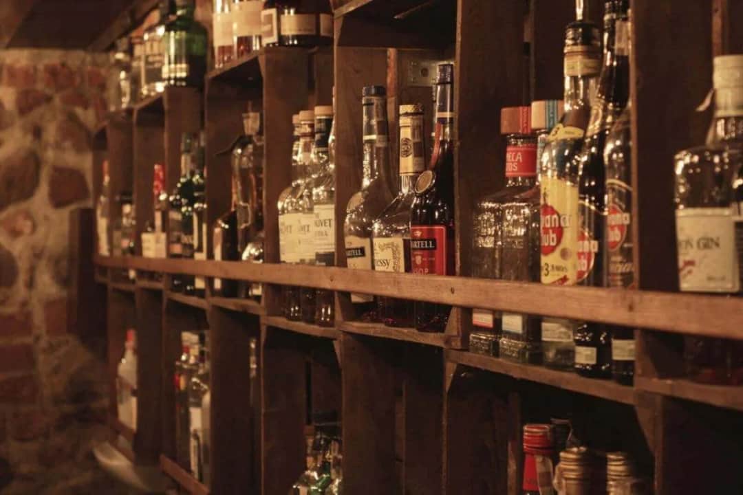 Gdzie na drinka Wrocław? Odkryj najlepsze miejsca na wieczór