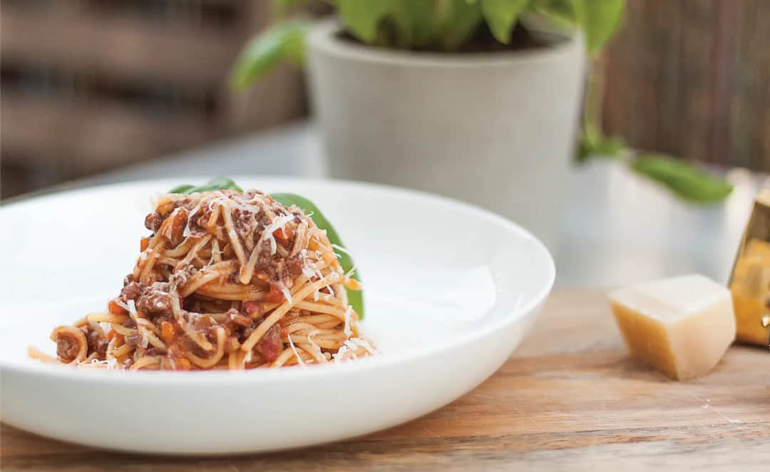Jak przygotować spaghetti bolognese po włosku – sekrety autentycznego smaku